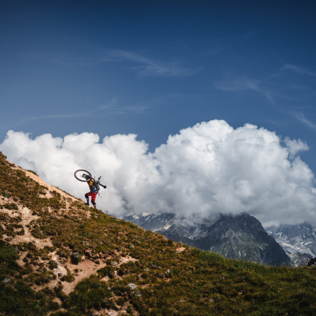 1736027064112-682822013