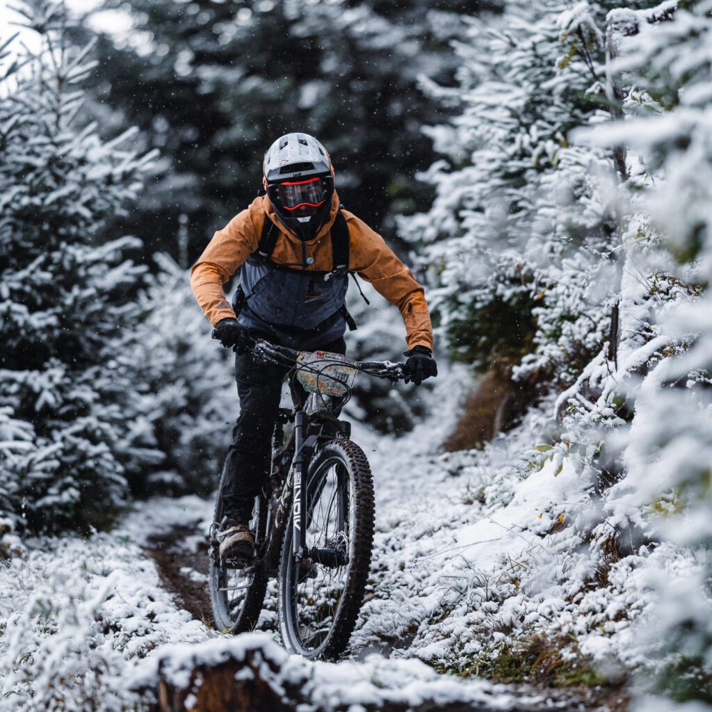 1736027110262-677691006