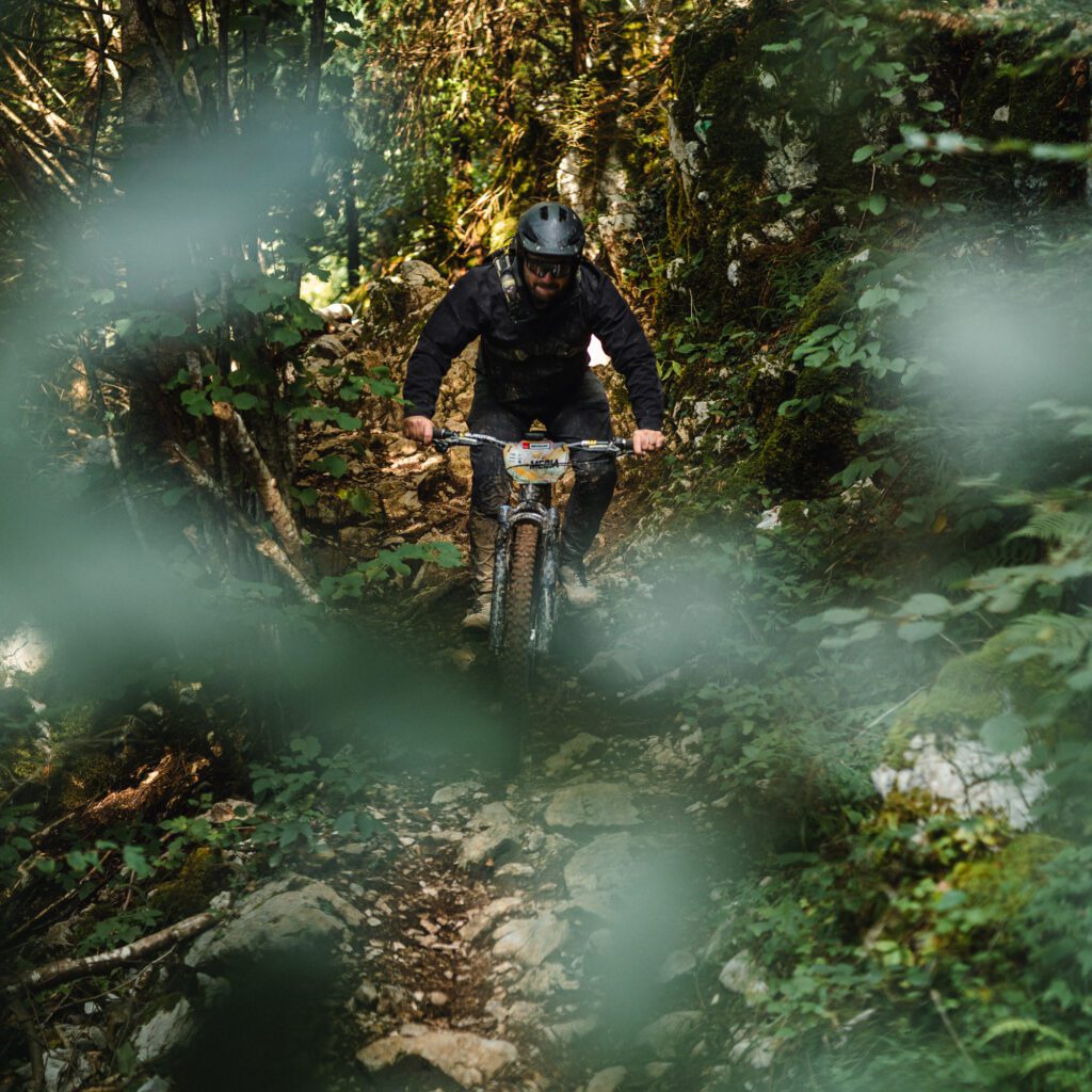 1736027125125-773479144